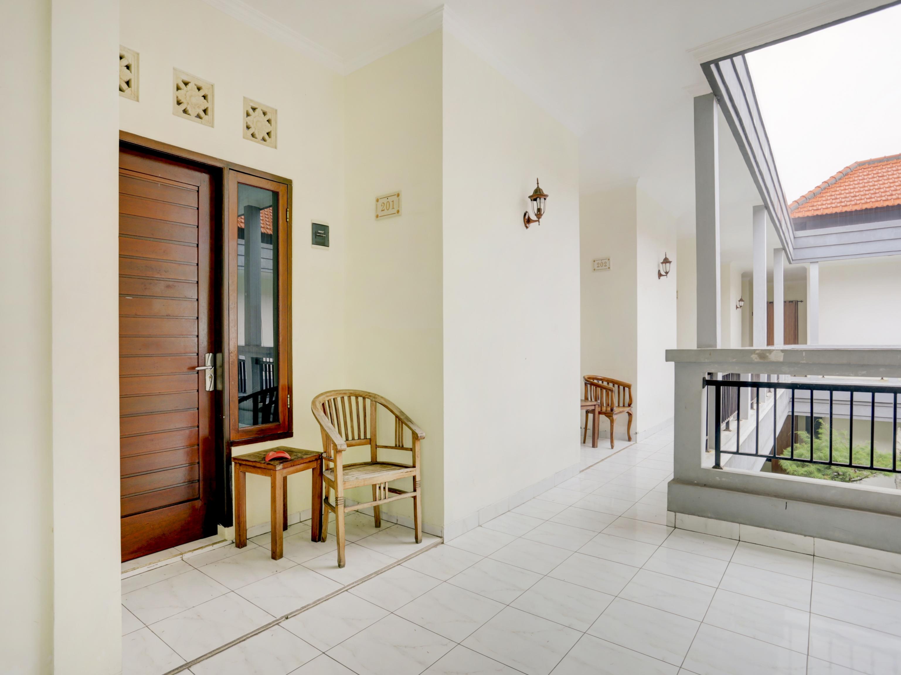 Teges Inn Kuta كوتا المظهر الخارجي الصورة