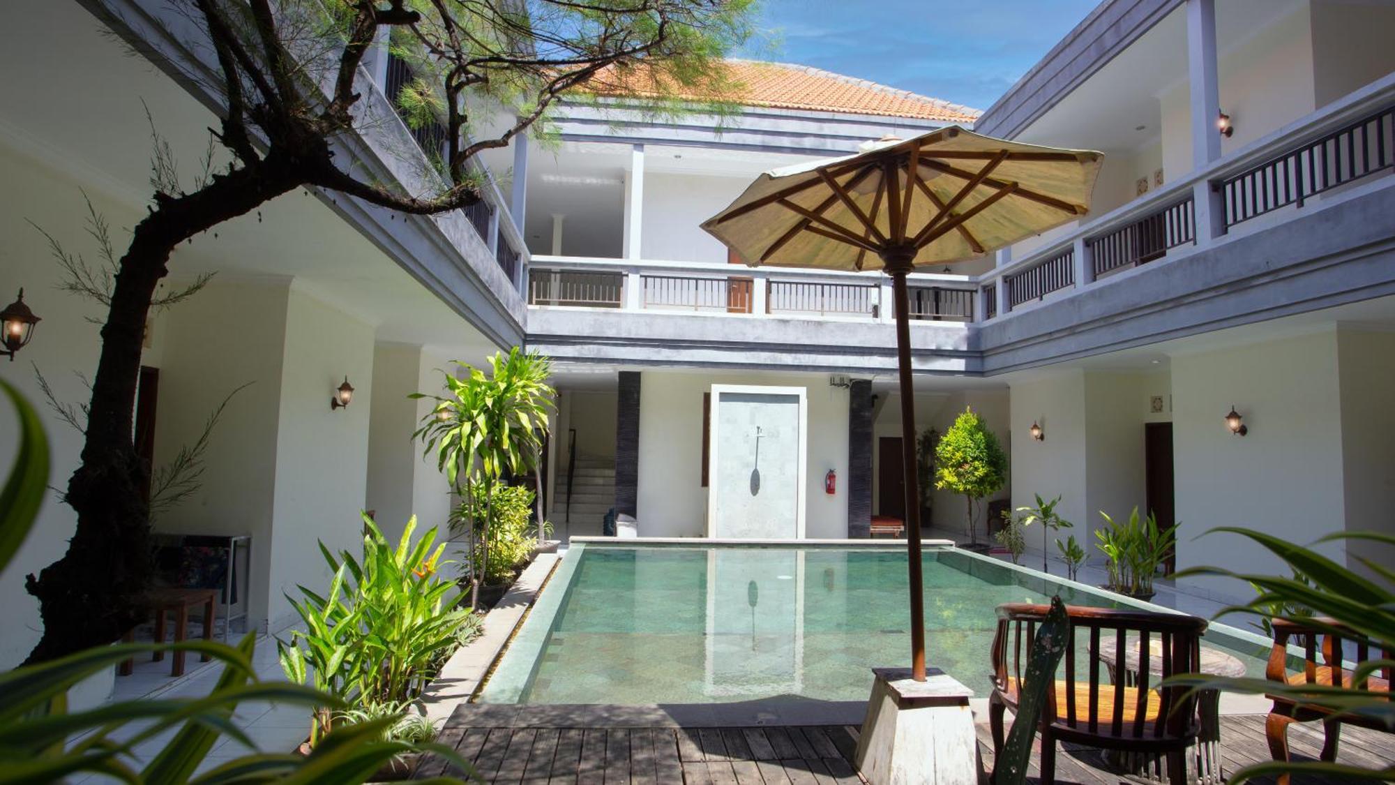 Teges Inn Kuta كوتا المظهر الخارجي الصورة