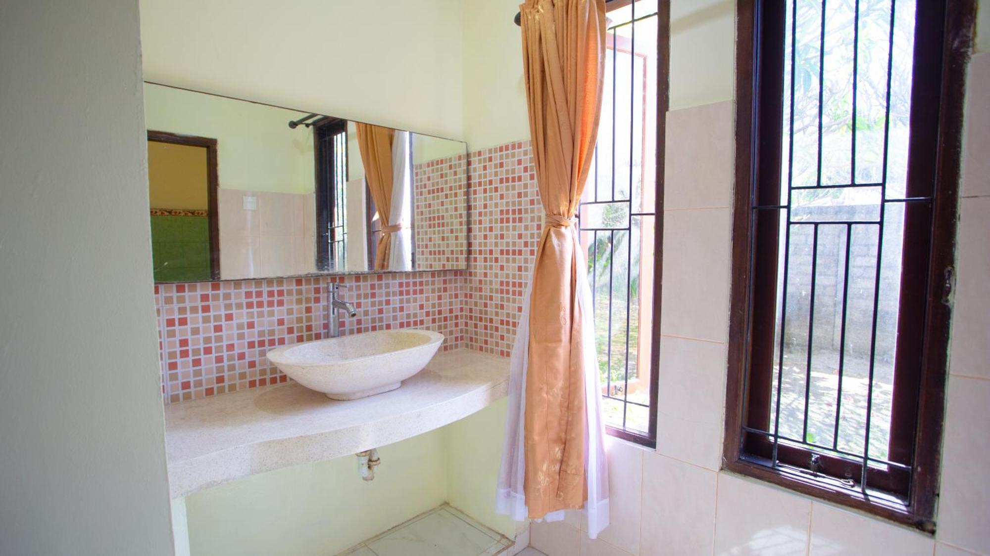 Teges Inn Kuta كوتا المظهر الخارجي الصورة