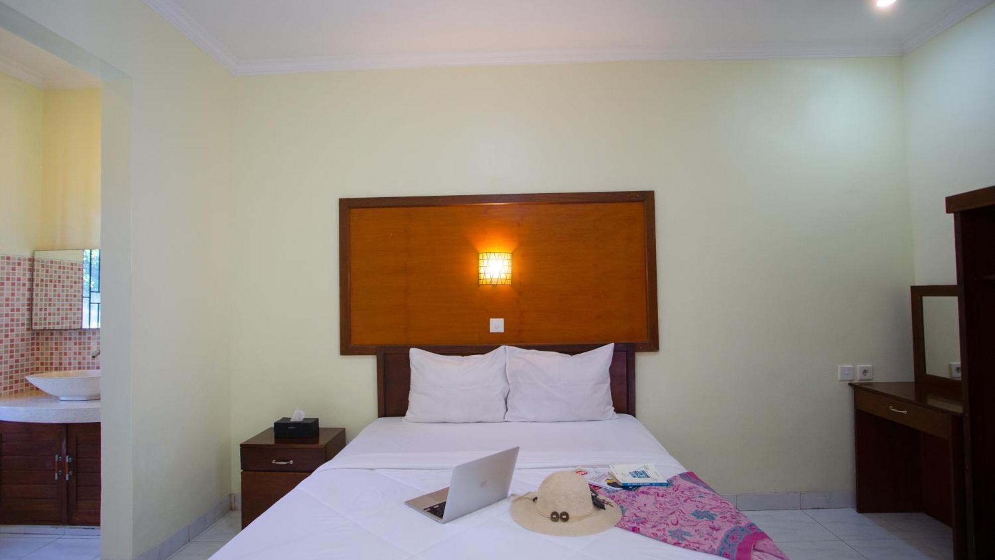 Teges Inn Kuta كوتا المظهر الخارجي الصورة