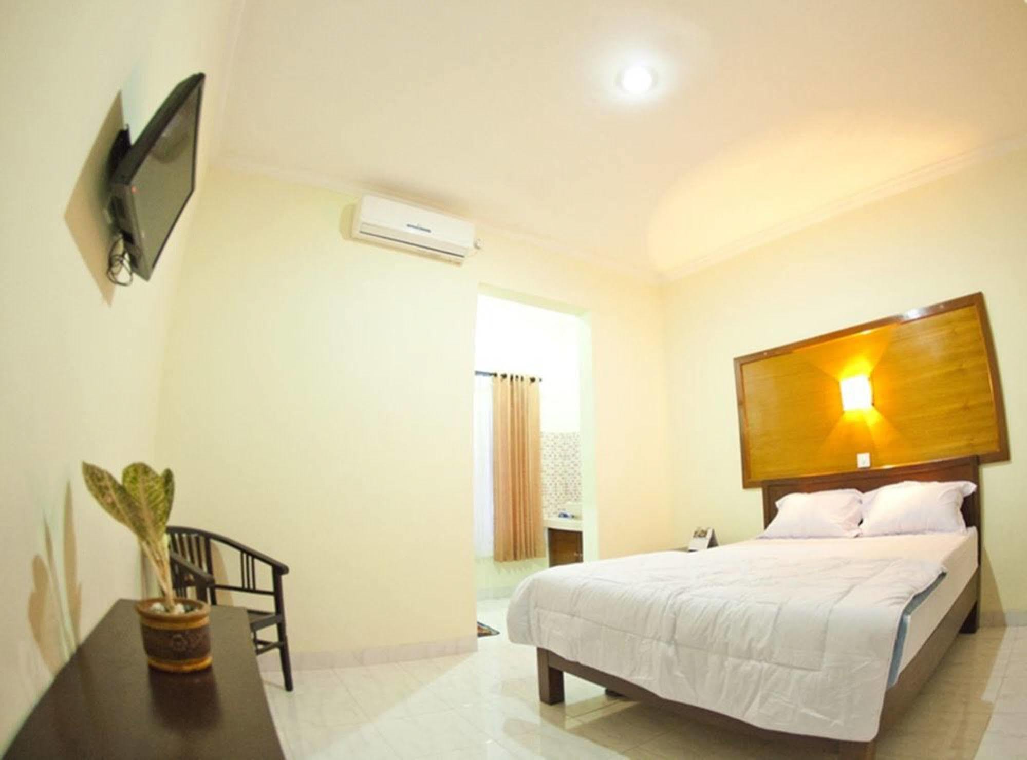 Teges Inn Kuta كوتا المظهر الخارجي الصورة