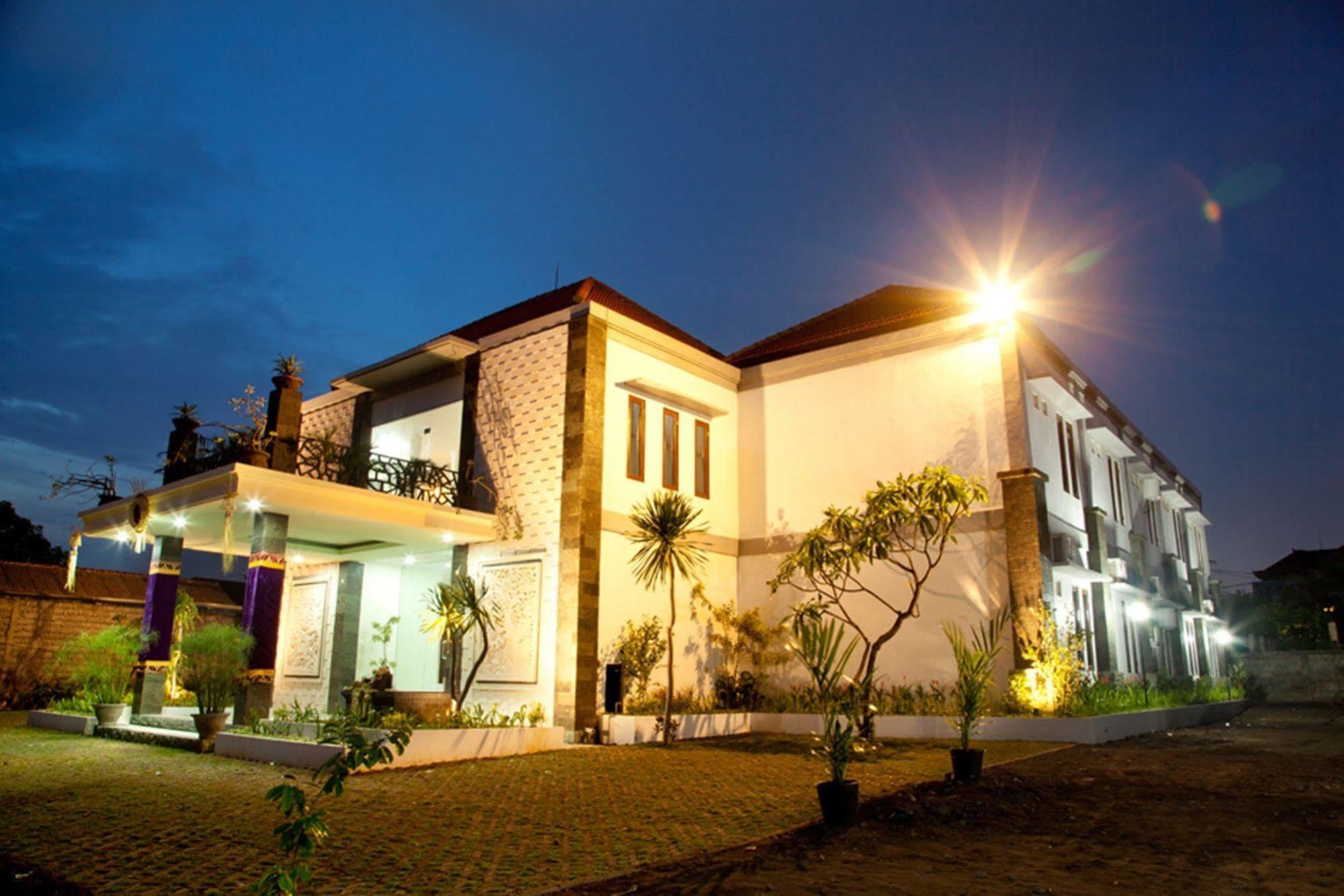 Teges Inn Kuta كوتا المظهر الخارجي الصورة